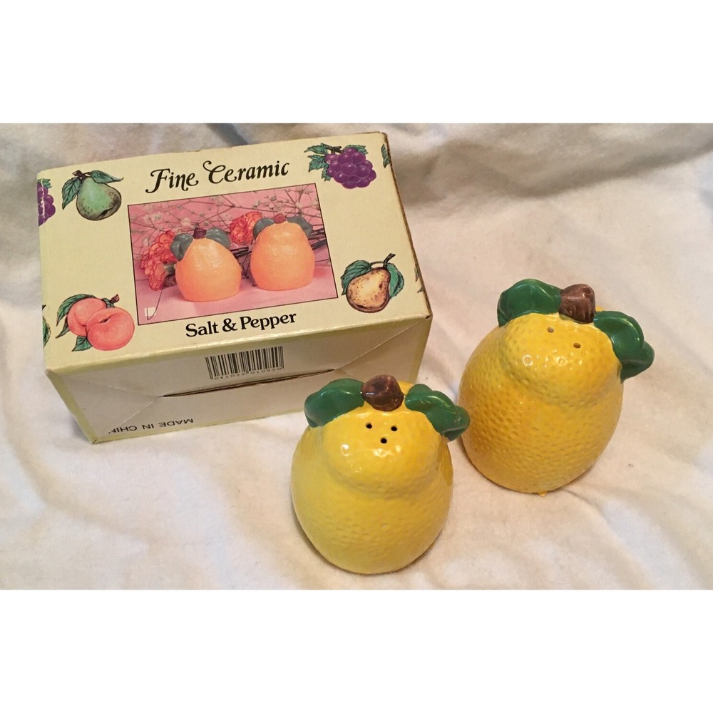 Loomco 1992 LEMONS SALT & PEPPER SHAKERS Read Description